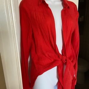 Women’s top size medium